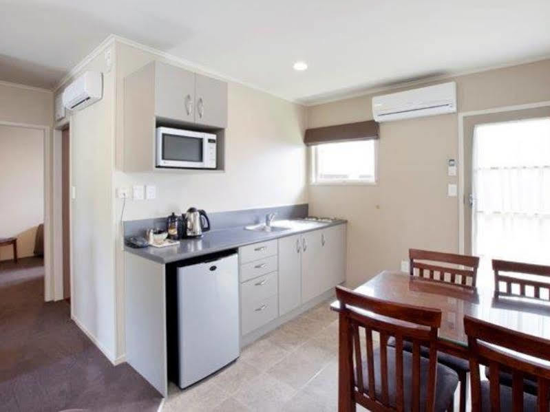 Colonial Court Motor Inn Tauranga Exteriér fotografie