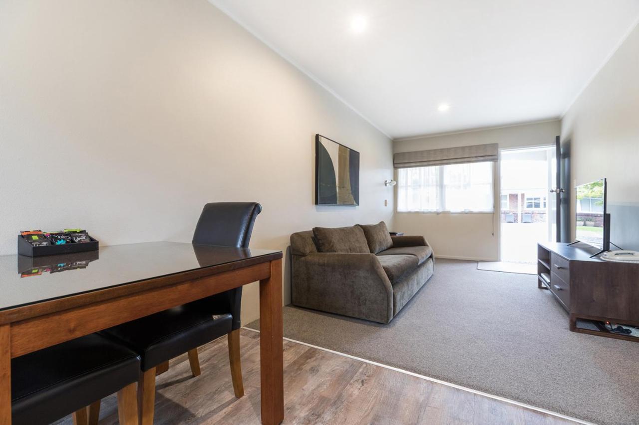 Colonial Court Motor Inn Tauranga Exteriér fotografie